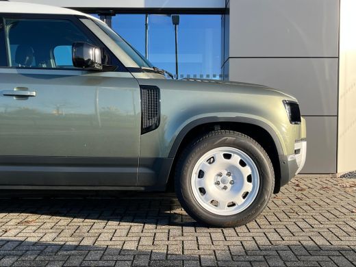 Land Rover Defender Defender 110 P300e 110 X-Dynamic SE | Pano | Afn trekhaak | Cold Climate | Koelbox | 20 Inch | Pr... ActivLease financial lease