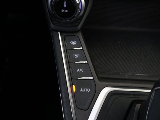 Lynk & Co 01 1.5 Panorama Dak | 20" Lichtmetaal | Parkeersensoren Voor + Achter | Carplay | Elek. Stoelen | Cl... ActivLease financial lease