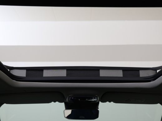 Lynk & Co 01 1.5 Panorama Dak | 20" Lichtmetaal | Parkeersensoren Voor + Achter | Carplay | Elek. Stoelen | Cl... ActivLease financial lease