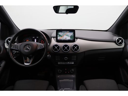 Mercedes-Benz B-Klasse 180 Ambition Automaat | Achterbank in delen neerklapbaar | Airco | Bagagedek ActivLease financial lease