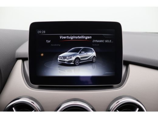 Mercedes-Benz B-Klasse 180 Ambition Automaat | Achterbank in delen neerklapbaar | Airco | Bagagedek ActivLease financial lease