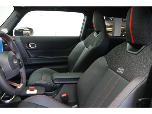 Mini 3-Deurs John Cooper Works Automaat / Pakket XL / 18" JCW Lap Spoke 2-tone ActivLease financial lease