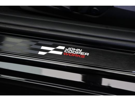 Mini 3-Deurs John Cooper Works Automaat / Pakket XL / 18" JCW Lap Spoke 2-tone ActivLease financial lease