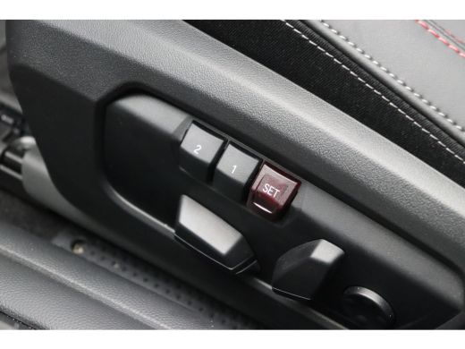 Mini Cooper Cabrio Cooper C John Cooper Works Automaat / Pakket XL / 18" JCW Lap Spoke 2-tone ActivLease financial lease