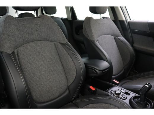 Mini Countryman Cooper Classic Automaat / Achteruitrijcamera / LED / Comfortstoelen / Airconditioning / Cruise Co... ActivLease financial lease