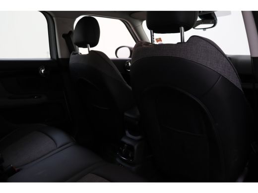 Mini Countryman Cooper Classic Automaat / Achteruitrijcamera / LED / Comfortstoelen / Airconditioning / Cruise Co... ActivLease financial lease