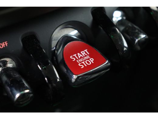 Mini Countryman Cooper Classic Automaat / Achteruitrijcamera / LED / Comfortstoelen / Airconditioning / Cruise Co... ActivLease financial lease