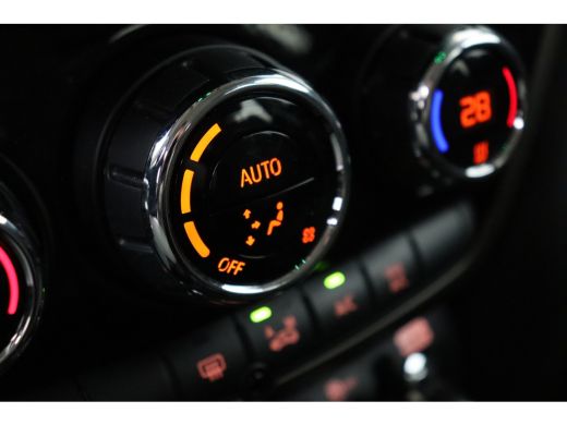 Mini Countryman Cooper Classic Automaat / Achteruitrijcamera / LED / Comfortstoelen / Airconditioning / Cruise Co... ActivLease financial lease