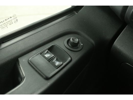 Opel Vivaro 1.6 CDTI L2H1 | Airco | Cruise | Camera | 3-Zits | Navi | Parkeersens. ActivLease financial lease