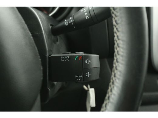 Opel Vivaro 1.6 CDTI L2H1 | Airco | Cruise | Camera | 3-Zits | Navi | Parkeersens. ActivLease financial lease