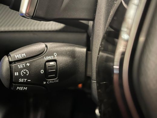 Peugeot 208 1.2 Hybrid 110 e-DCS6 GT Navigatie | Camera V+A | Climate | Cruise | Apple Carplay/Android Auto | ActivLease financial lease