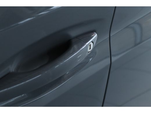 Peugeot 208 1.2 Hybrid 145 e-DCS6 GT | VERWACHT | Adapt. Cruise | Panoramadak | 360 Camera | Navi | Carplay |... ActivLease financial lease