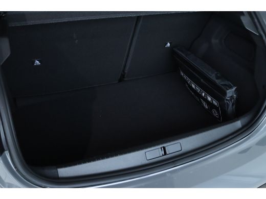 Peugeot 208 Hybrid 110 e-DCS6 GT | Cruise Control | Panoramadak | 360 Camera | Carplay | Keyless ActivLease financial lease