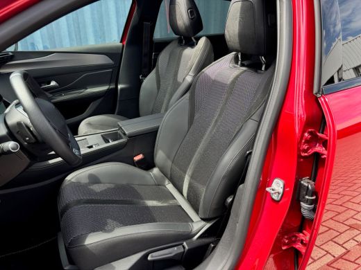 Peugeot 308 1.6 Plug-in Hybrid 180 GT Schuif kantel dak | Adeptieve cruise control | Standkachel | Achteruitr... ActivLease financial lease
