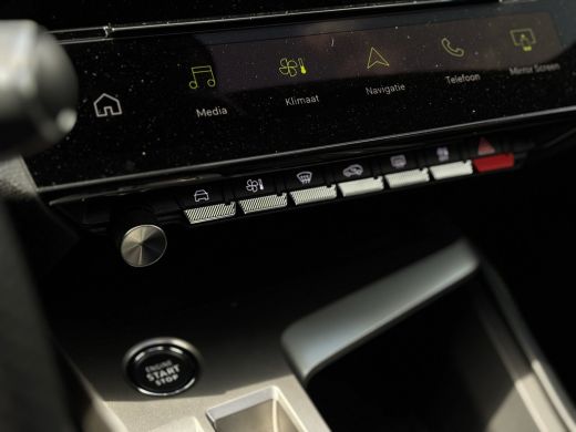 Peugeot 308 1.6 Plug-in Hybrid 180 GT Schuif kantel dak | Adeptieve cruise control | Standkachel | Achteruitr... ActivLease financial lease