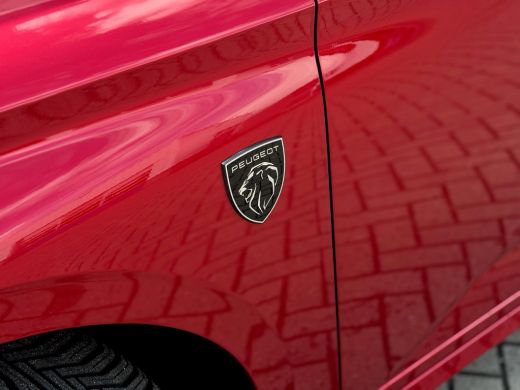 Peugeot 308 1.6 Plug-in Hybrid 180 GT Schuif kantel dak | Adeptieve cruise control | Standkachel | Achteruitr... ActivLease financial lease