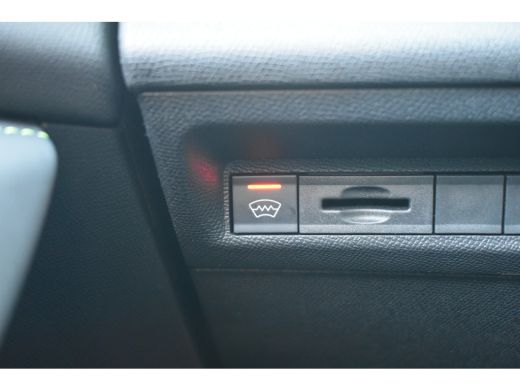 Peugeot 308 SW 1.2 Hybrid 145 e-DCS6 GT | Navigatie | Adaptive Cruise | LED-Adaptive | Keyless-Entry | 18"LMV... ActivLease financial lease