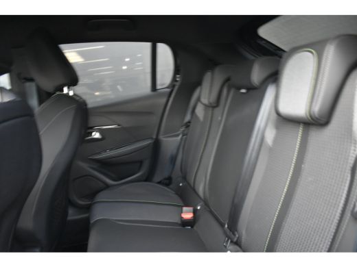 Peugeot e-208 EV GT 350 50 kWh 3 Fase 87%SOH! | 3D Navigatie | Sfeerverlichting | Dodehoek-Detectie | Keyless-S... ActivLease financial lease