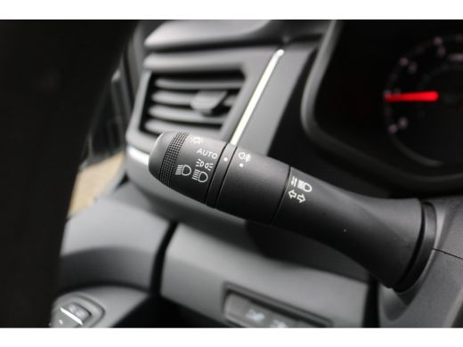 Renault Trafic 2.0 Blue dCi 150pk L2 H1 Advance DC ActivLease financial lease