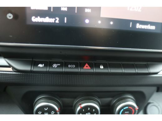 Renault Trafic 2.0 Blue dCi 150pk L2 H1 Advance DC ActivLease financial lease