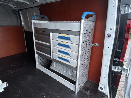 Renault Trafic 2.0 dCi 146 PK / L2H1 / 1e EIG. / AUTOMAAT / SORTIMO INRICHTING / TREKHAAK / AIRCO / CRUISE / BLU... ActivLease financial lease