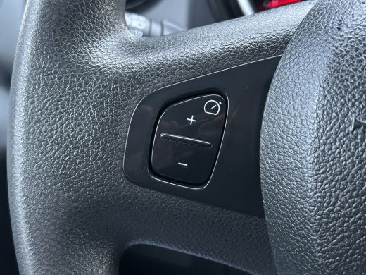 Renault Trafic 2.0 dCi 146 PK / L2H1 / 1e EIG. / AUTOMAAT / SORTIMO INRICHTING / TREKHAAK / AIRCO / CRUISE / BLU... ActivLease financial lease