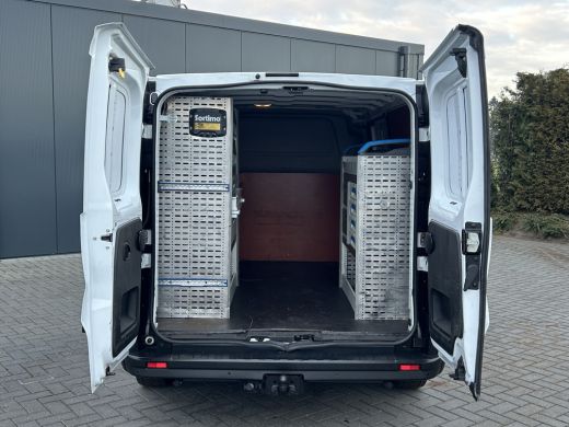 Renault Trafic 2.0 dCi 146 PK / L2H1 / 1e EIG. / AUTOMAAT / SORTIMO INRICHTING / TREKHAAK / AIRCO / CRUISE / BLU... ActivLease financial lease