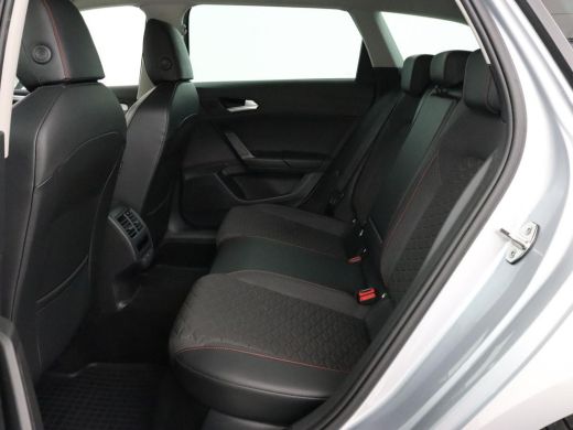 Seat Leon 1.4 e-Hybrid FR Business | Trekhaak | Stoelverwarming | Camera | Adaptive cruise | Full LED | Spo... ActivLease financial lease