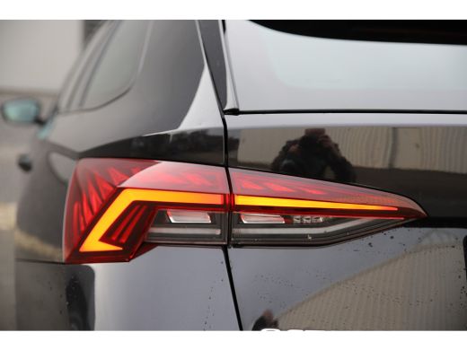 Skoda Octavia Combi 1.4 TSI iV PHEV Accu 92% /Virtual/Cruise/Matrix/Trekhaak/18" ActivLease financial lease