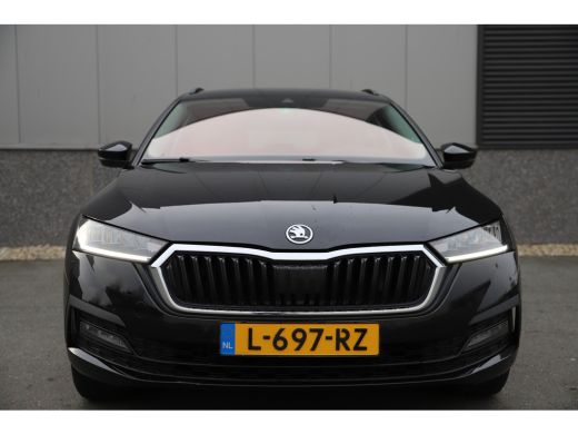 Skoda Octavia Combi 1.4 TSI iV PHEV Accu 92% /Virtual/Cruise/Matrix/Trekhaak/18" ActivLease financial lease