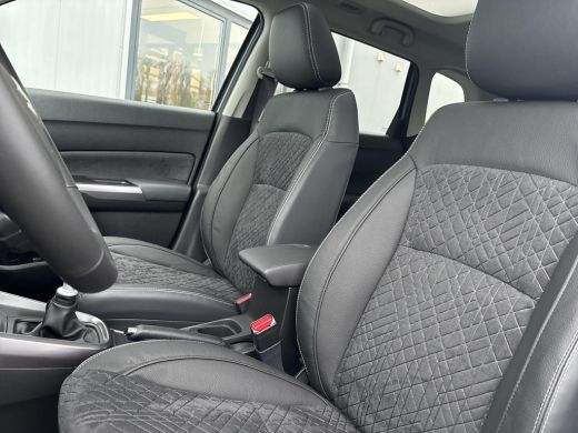 Suzuki Vitara 1.4 Boosterjet Style Smart Hybrid NIEUW UIT VOORRAAD | Elektrisch panoramadak | Climate Control |... ActivLease financial lease