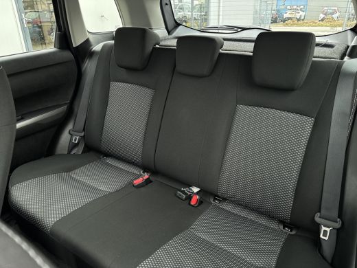 Suzuki Vitara 1.5 Hybrid Style **DODEHOEK DETECTIE/ KEYLESS/ ADAPTIEF CRUISE CONTROL/ 36 MAANDEN GARANTIE** ActivLease financial lease