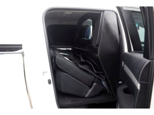 Toyota Hilux 2.4 D-4D-F 150pk E6 4WD 4x4 Automaat Double Cab Airco/Camera 11-2019 ActivLease financial lease