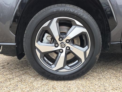 Toyota RAV4 2.5 Plug-in Hybrid AWD Style | Pano - dak | Apple CarPlay | Trekhaak | Rijklaar incl. garantie | ActivLease financial lease