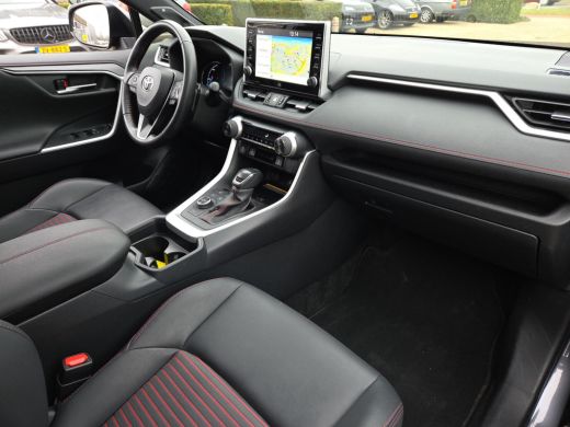 Toyota RAV4 2.5 Plug-in Hybrid AWD Style | Pano - dak | Apple CarPlay | Trekhaak | Rijklaar incl. garantie | ActivLease financial lease