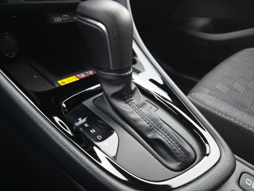 Toyota Yaris 1.5 Hybrid 115 Dynamic Comfort Pack | NL Auto | Apple CarPlay | Blindspot| Rijklaar incl. garantie | ActivLease financial lease