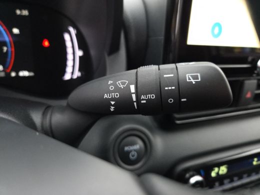 Toyota Yaris 1.5 Hybrid 115 Dynamic Comfort Pack | NL Auto | Apple CarPlay | Blindspot| Rijklaar incl. garantie | ActivLease financial lease