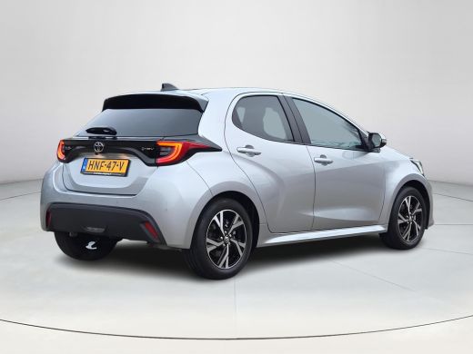 Toyota Yaris 1.5 Hybrid 115 Dynamic Comfort Pack | NL Auto | Apple CarPlay | Blindspot| Rijklaar incl. garantie | ActivLease financial lease
