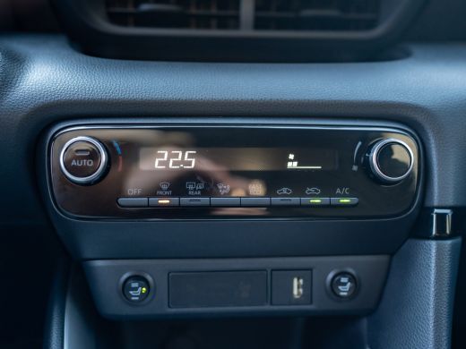 Toyota Yaris 1.5 Hybrid Business Plus | Navi | Keyless | Leder | Stoelverwarming | Prijs Rijklaar!! ActivLease financial lease