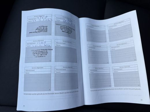 Toyota Yaris 1.5 Hybrid Business Plus | Navi | Keyless | Leder | Stoelverwarming | Prijs Rijklaar!! ActivLease financial lease