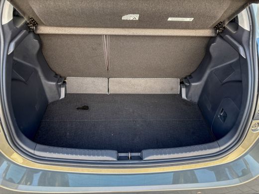 Toyota Yaris 1.5 Hybrid Business Plus | Navi | Keyless | Leder | Stoelverwarming | Prijs Rijklaar!! ActivLease financial lease