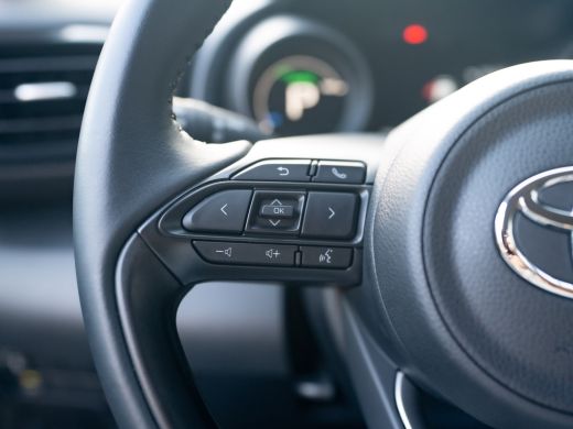 Toyota Yaris 1.5 Hybrid Business Plus | Navi | Keyless | Leder | Stoelverwarming | Prijs Rijklaar!! ActivLease financial lease