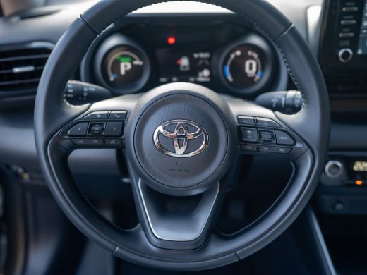 Toyota Yaris 1.5 Hybrid Business Plus | Navi | Keyless | Leder | Stoelverwarming | Prijs Rijklaar!! ActivLease financial lease