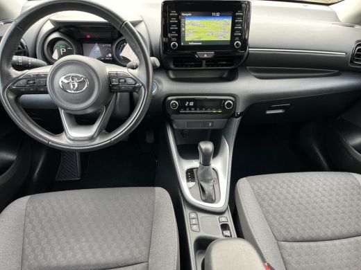 Toyota Yaris 1.5 Hybrid Dynamic | Navigatie | Licht metalen velgen | LED koplampen | Keyless entry | ActivLease financial lease