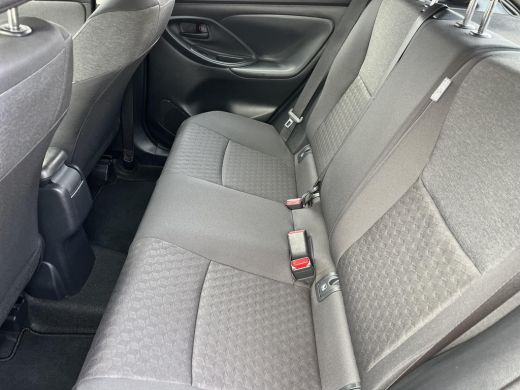 Toyota Yaris 1.5 Hybrid Dynamic | Navigatie | Licht metalen velgen | LED koplampen | Keyless entry | ActivLease financial lease