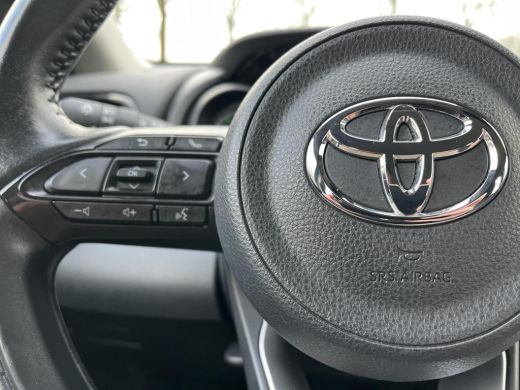 Toyota Yaris 1.5 Hybrid Dynamic | Navigatie | Licht metalen velgen | LED koplampen | Keyless entry | ActivLease financial lease