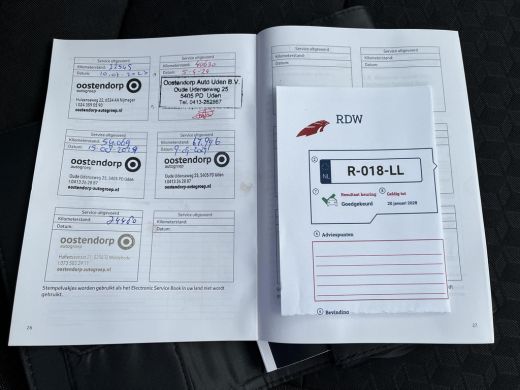 Toyota Yaris 1.5 Hybrid Dynamic | Navigatie | Licht metalen velgen | LED koplampen | Keyless entry | ActivLease financial lease