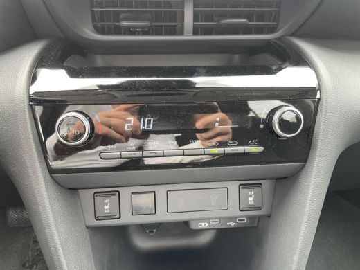 Toyota Yaris Cross 1.5 Hybrid 115 Active Comfort Pack ActivLease financial lease