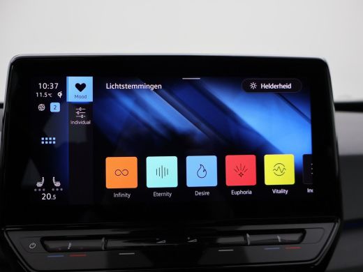 Volkswagen ID.3 PRO 58 KWH + SFEERVERLICHTING | ADAPTIVE CRUISE | STUUR / STOELVERWARMING ActivLease financial lease