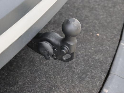 Volkswagen ID.4 First 77 kWh | Trekhaak | Stoel & stuurverwarming | Adaptive cruise | Camera | Carplay | Half led... ActivLease financial lease